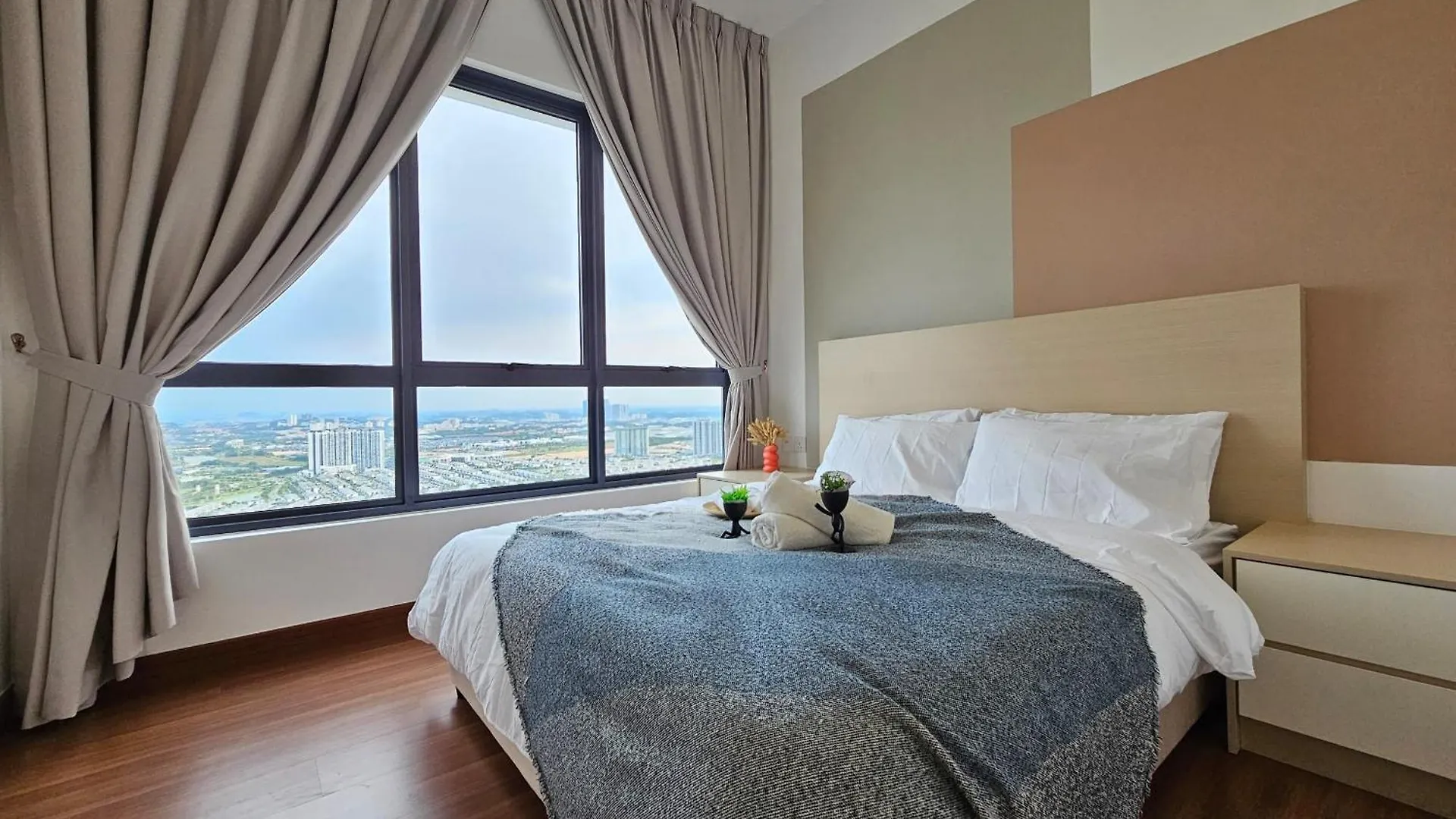 Sccc Setia Alam# 3Bedroom # 43A contacts